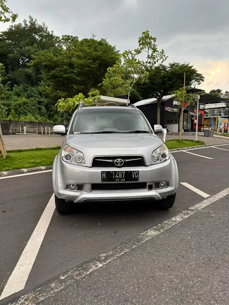 Toyota Rush 2010 Bensin