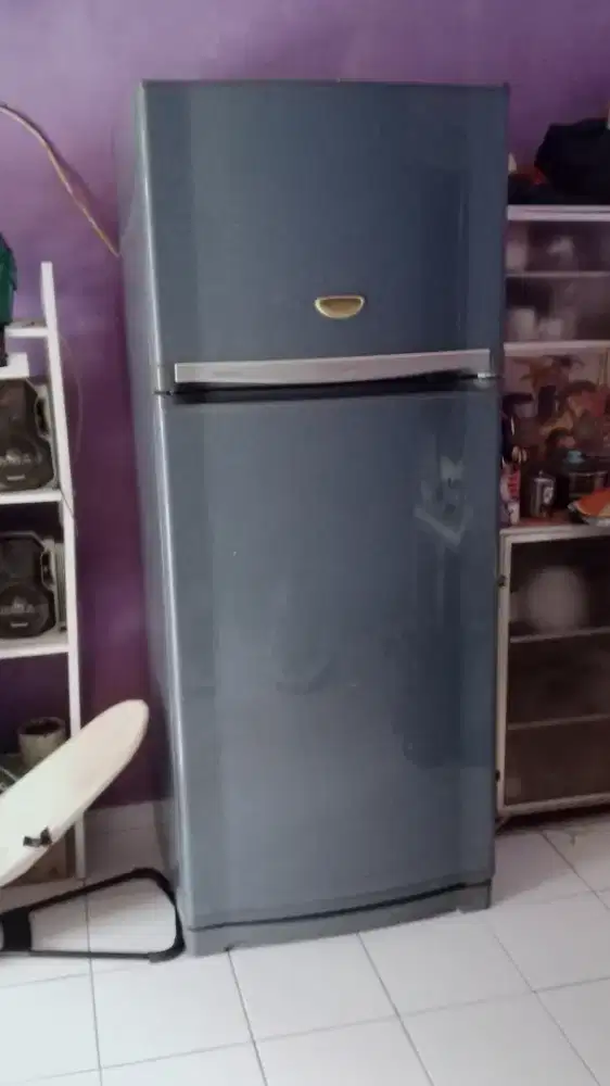 Kulkas 2 pintu sharp jumbo