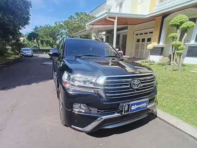 LOW DP Toyota Land Cruiser 4.5 VX-R Solar-AT 2017 2II