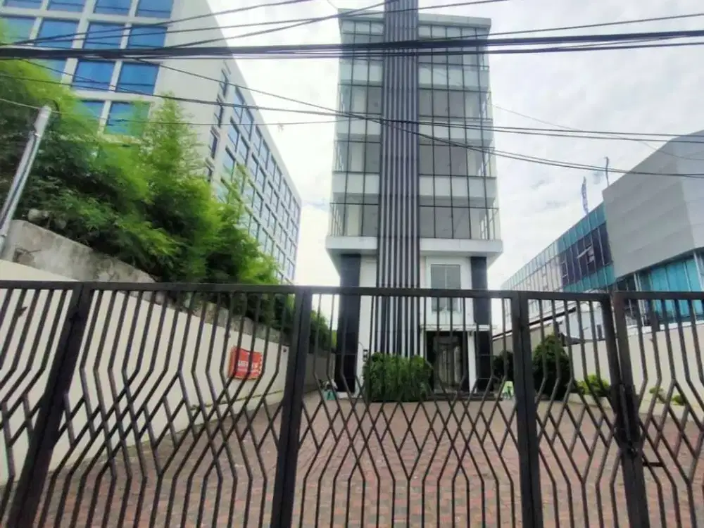 Dijual Gedung 6 Lantai Strategis 45 Milyard nego Jakarta Timur