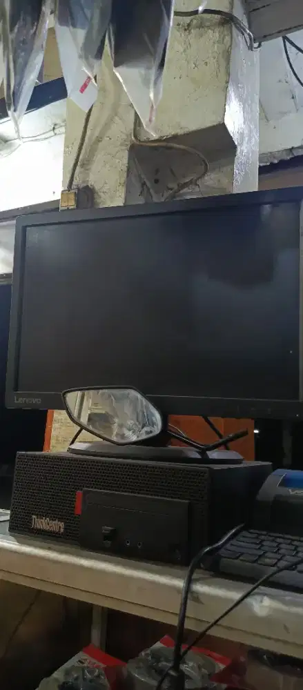 Komputer lenovo 1set Siap Pakai.