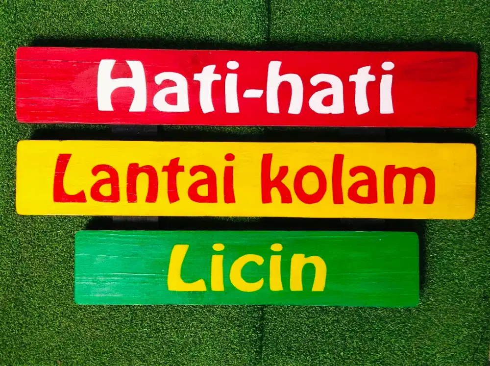 Hiasan dinding kayu