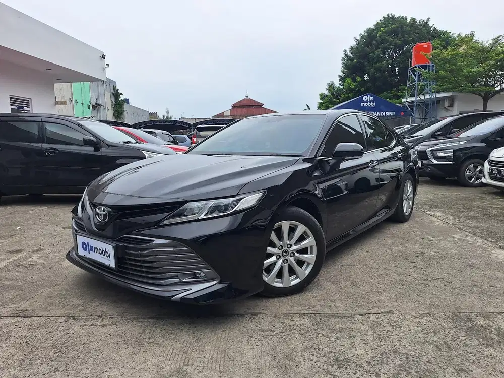 Pajak Panjang - Toyota Camry 2.5 V Bensin-AT 2020