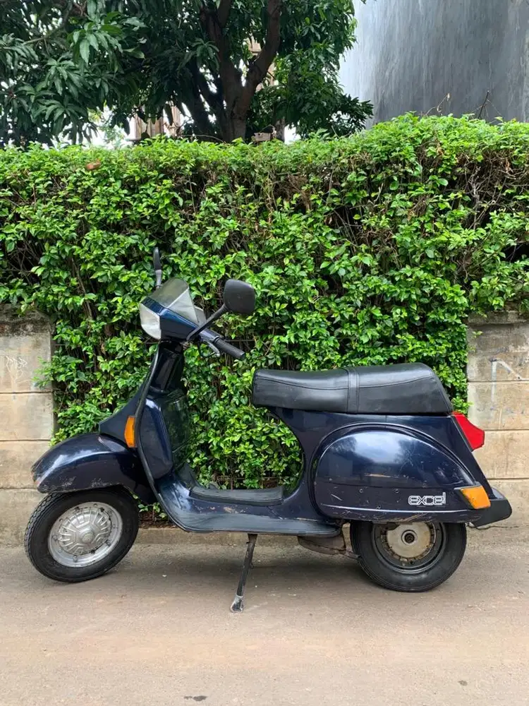 Vespa Excel 150cc Tahun 2000