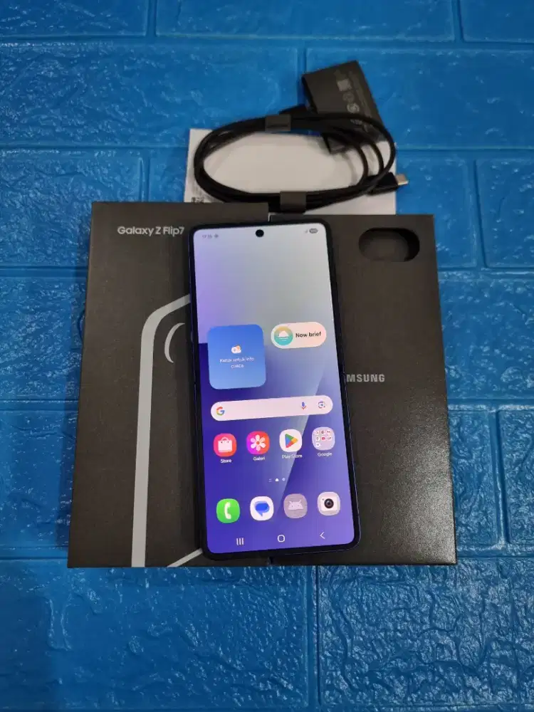 Samsung Z Flip 7 5G 512GB SEIN Aktif Like New