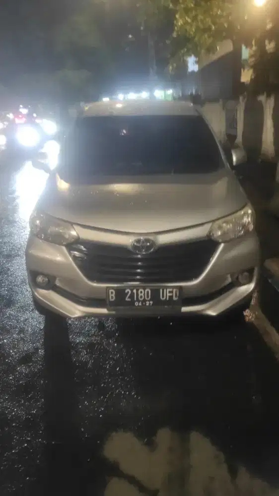 Avanza silver type E sudah android