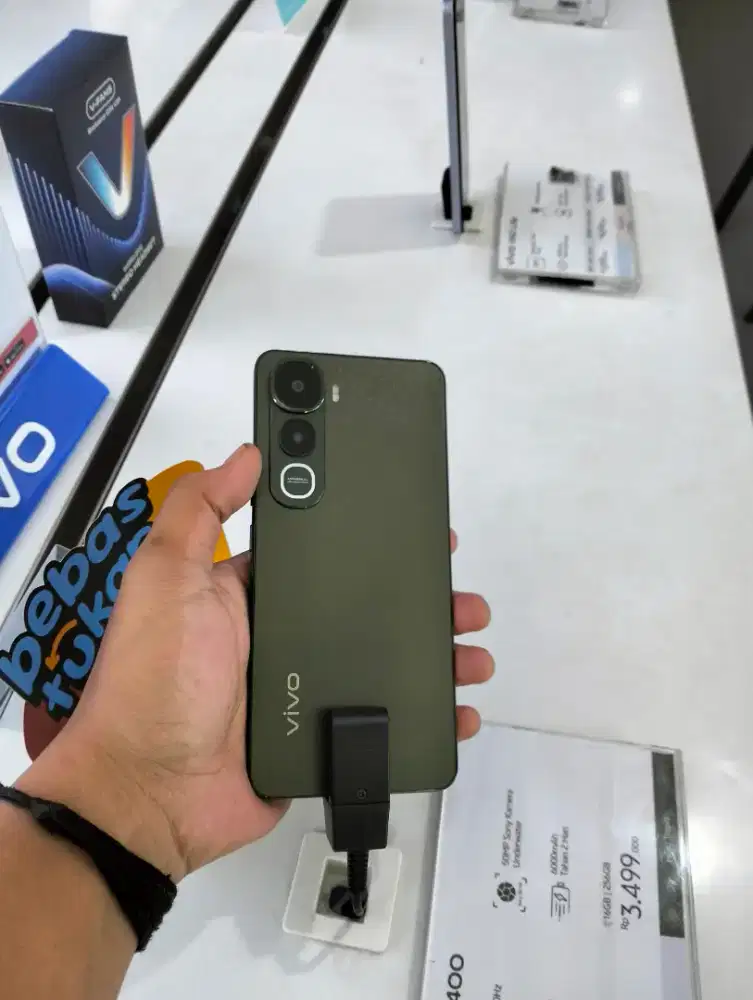 READY VIVO Y400 8/256 GARANSI RESMI VIVO INDONESIA.