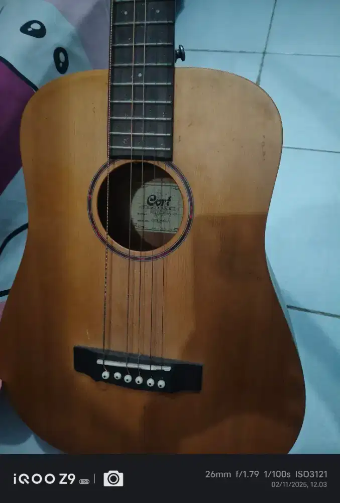 Gitar cort + sarung, minus sebar 5 putus