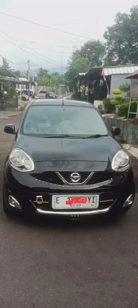 Nissan March 1.5 XS MT