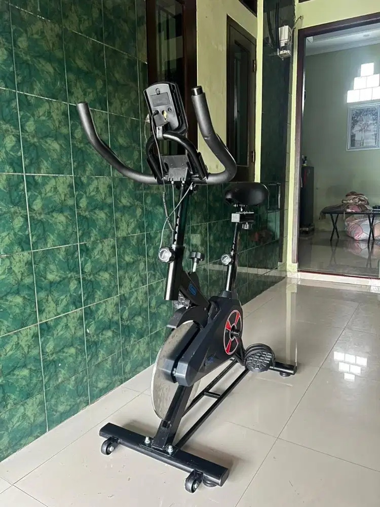 Spinning Bike Twen SB622 – Mulus, Kuat, dan Siap Bakar Kalori!
