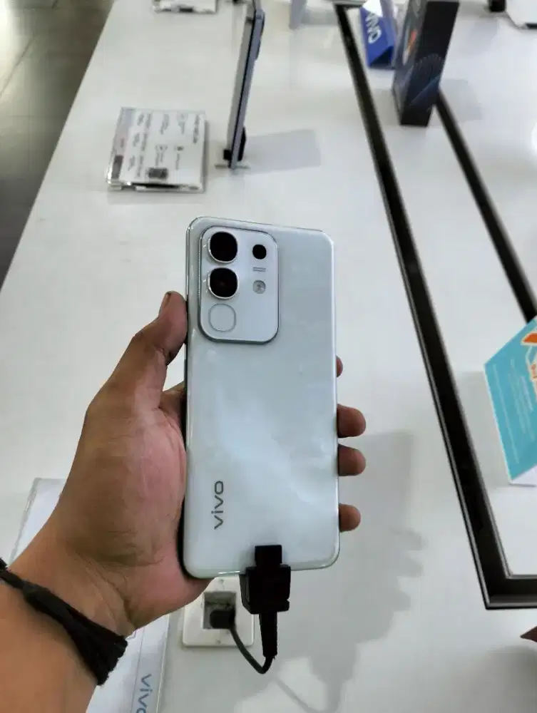 READY VIVO Y29 8/128 GARANSI RESMI VIVO INDONESIA.