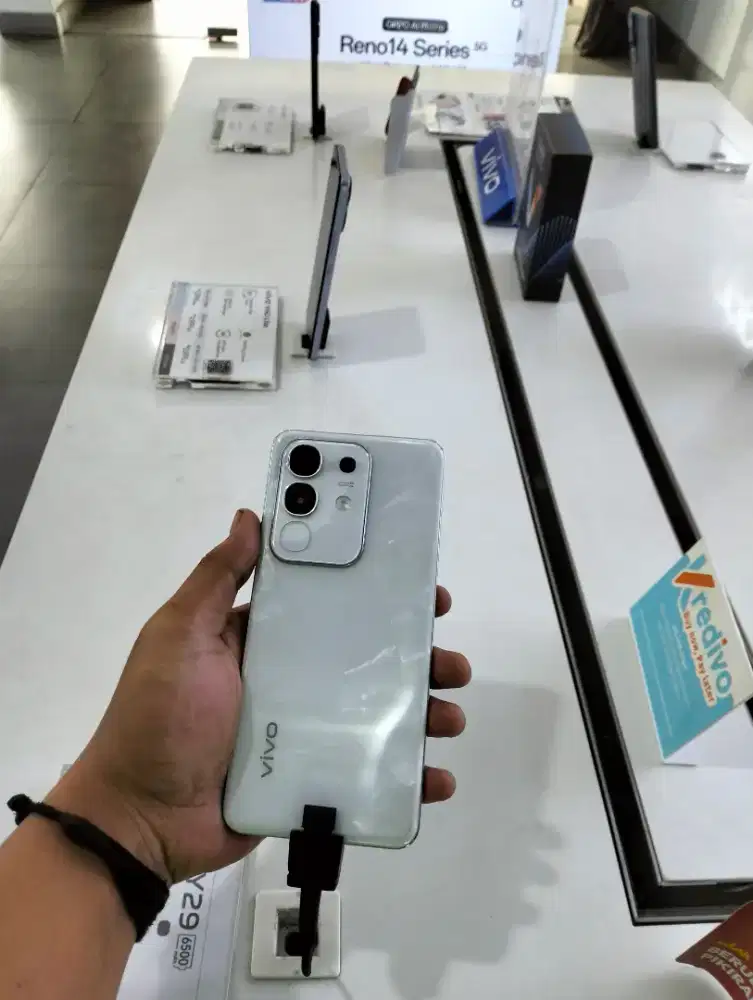 READY VIVO Y29 8/128 GARANSI RESMI VIVO INDONESIA.