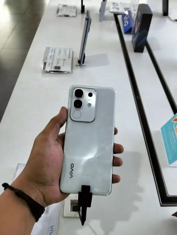 READY VIVO Y29 8/128 GARANSI RESMI VIVO INDONESIA.