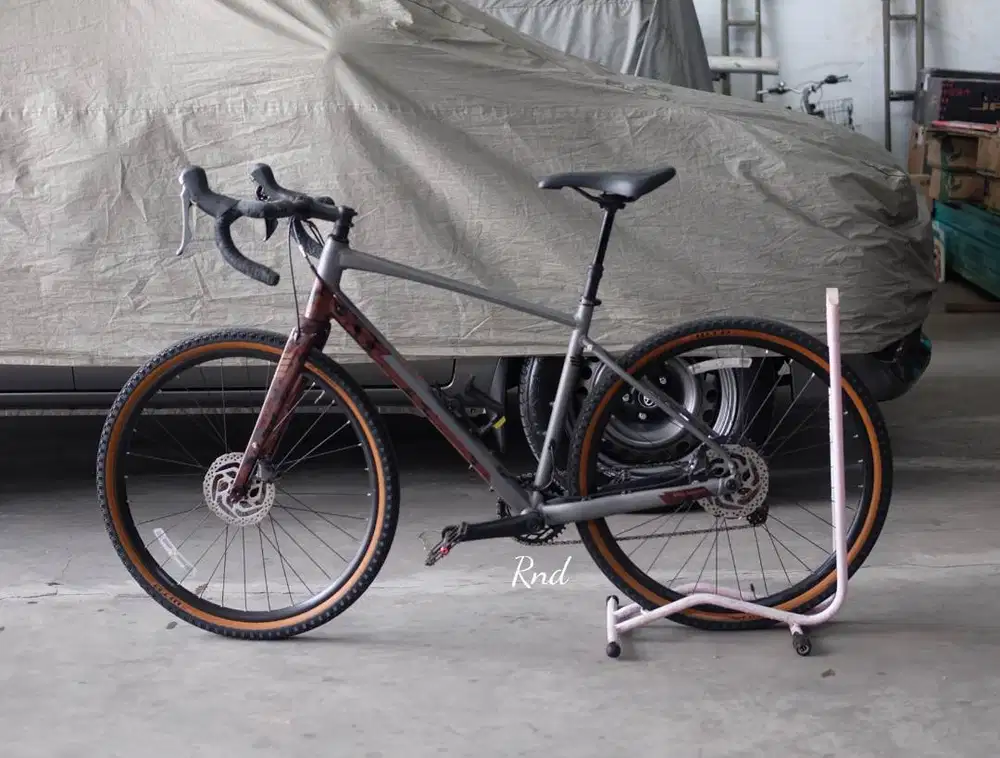 Sepeda gravel polygon Bend R5 barang simpanan