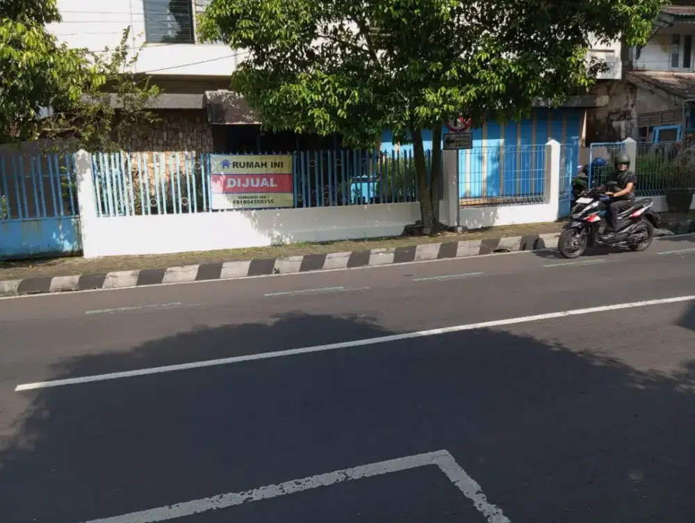 Rumah toko.lokasi tengah kota strategis