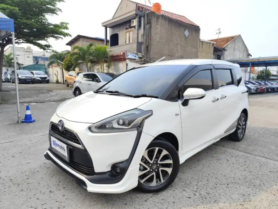 Pajak Panjang - Toyota Sienta 1.5 V Bensin-AT 2017