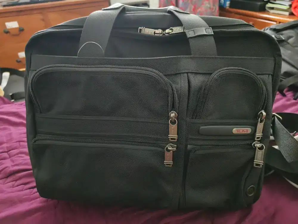 Original Otentik TUMI Tas Laptop Expandable Bisa di Besar Kecilin