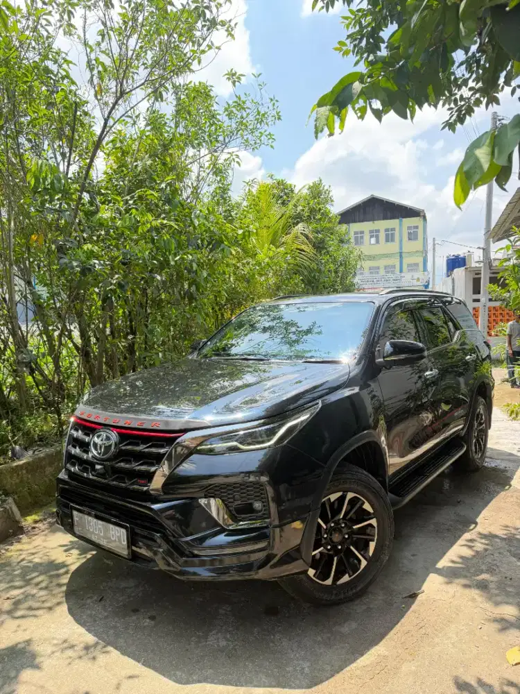 Fortuner 2.4 Diesel VRZ TRD Sportivo last edition