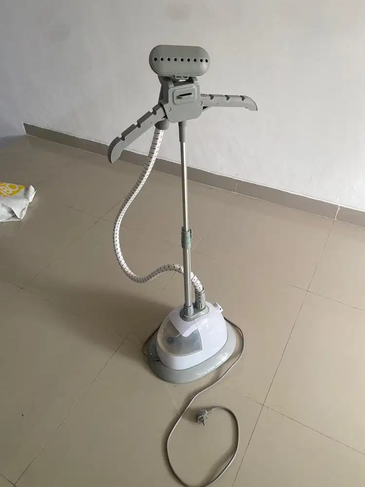 Kris 1 ltr Setrika Uap GS63-bj - Putih