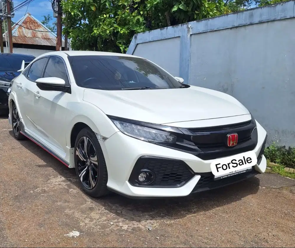 Honda Civic Hatchback 1.5 TC E CVT 2018