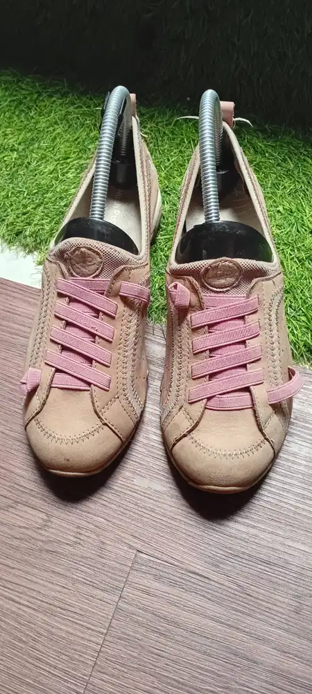 Hush puppies sneaker