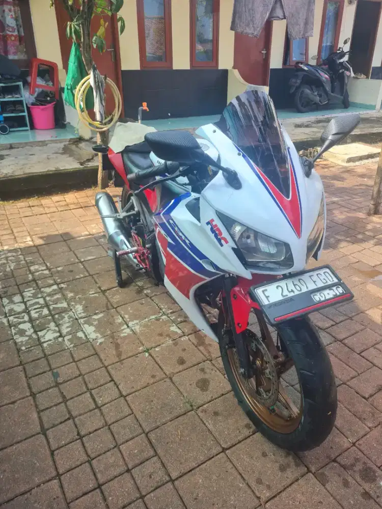 Honda cBR 150 k45 2015