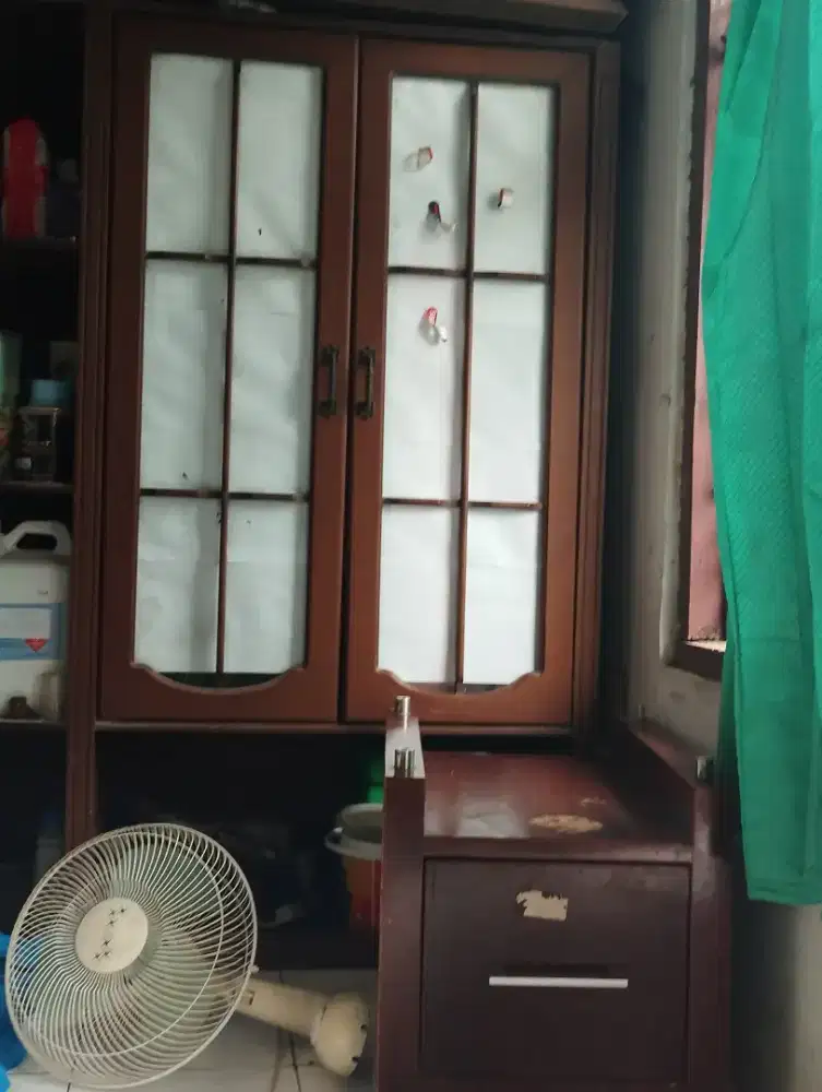 Lemari  kayu 2unit Dan kipas maspion