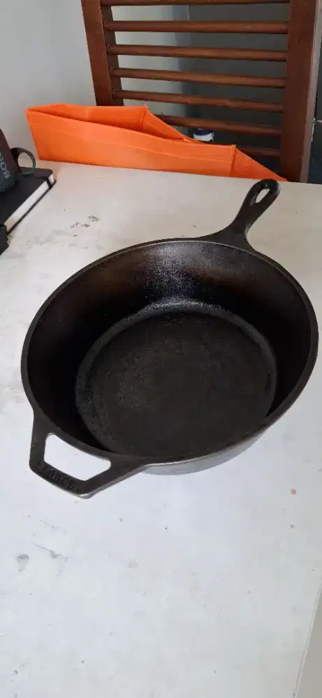 Jual murah saja Wok bekas merk Lodge Cast Iron