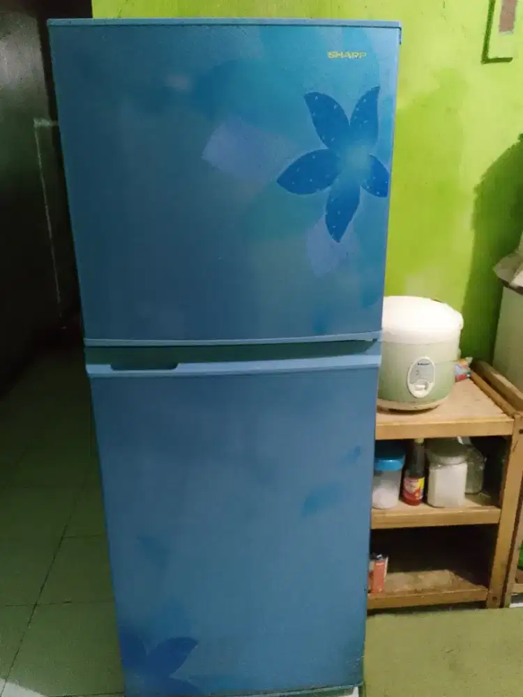 Kulkas sharp 2 pintu type SJ-326