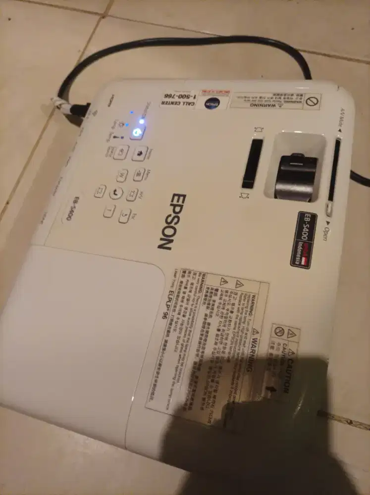 Proyektor Epson EB S400 untuk kantor, nobar, kondisi bagus