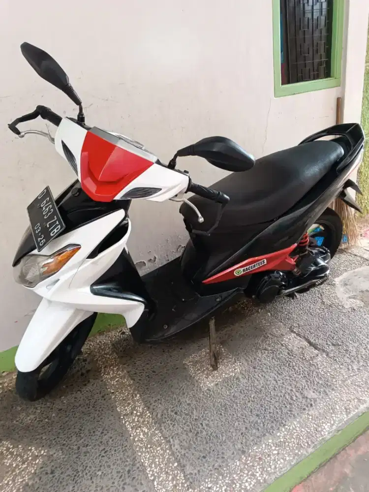 Yamaha Xeon 2011 Lengkap
