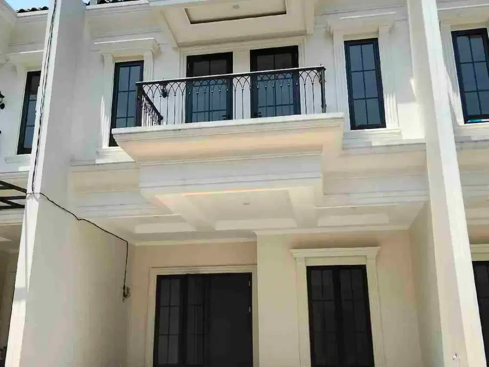 Rumah Modern Klasik Strategis Dekat Alun Alun Kota Depok