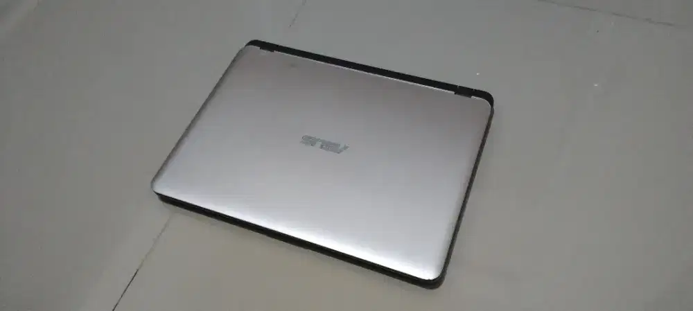 Laptop Asus X441U 14 Core i3 RAM 8 GB Win 11