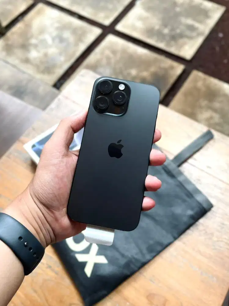 iPhone 16 Pro Max 256GB Black Titanium Garansi Resmi iBox