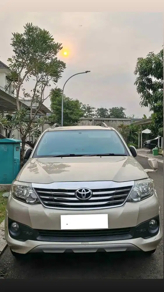 Toyota Fortuner 2012 Bensin