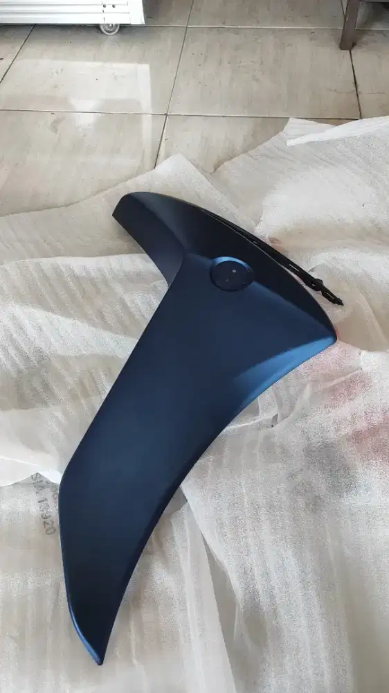 Bodi sayap kanan Lexi 125