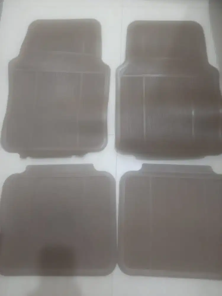 Karpet Mobil Unversal 4 pcs 45rb