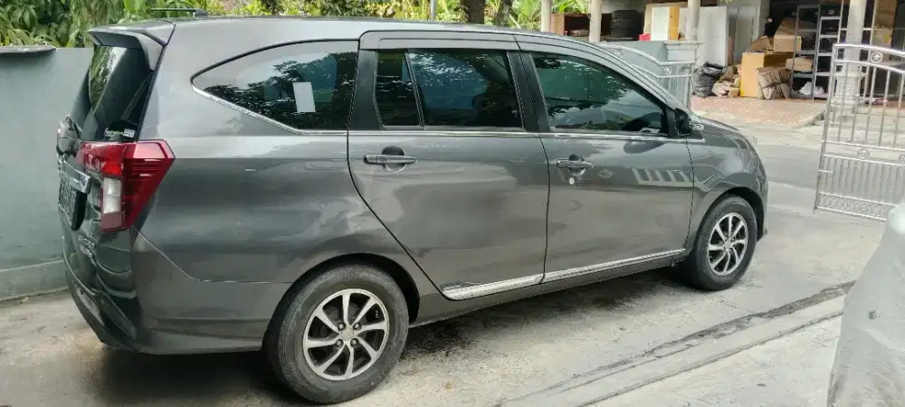 Sigra R Deluxe istimewa