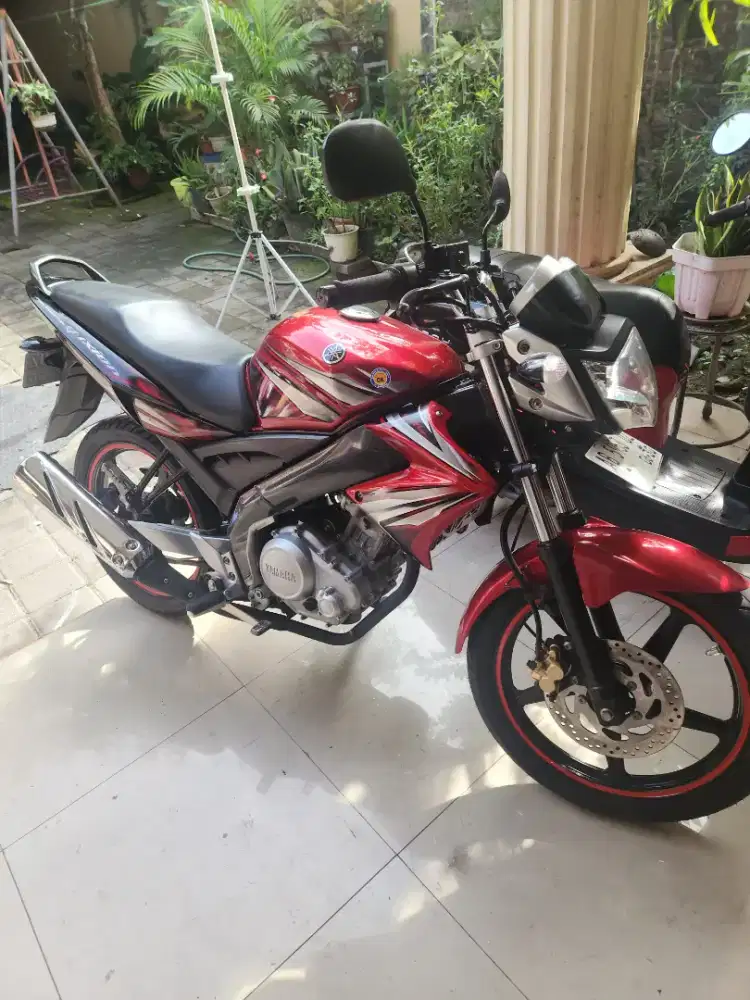 Vixion 3c1 old hitam merah 2015 mulus istimewa  gbm