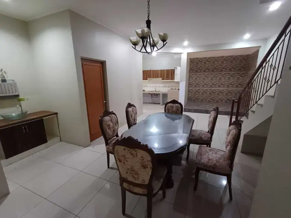 DIJUAL RUMAH KELUARGA HOOK BATU INDAH RAYA