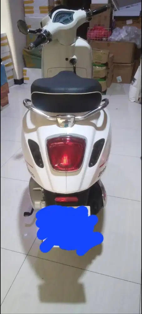Vespa Sprint i get 150 Abs white