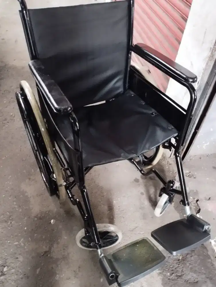 Kursi roda racing bekas siap pakai