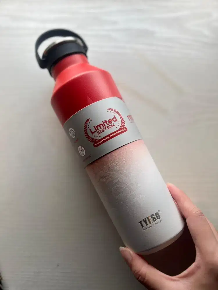 Tyeso Tumbler Vacuum Insulated 900ml limited edition