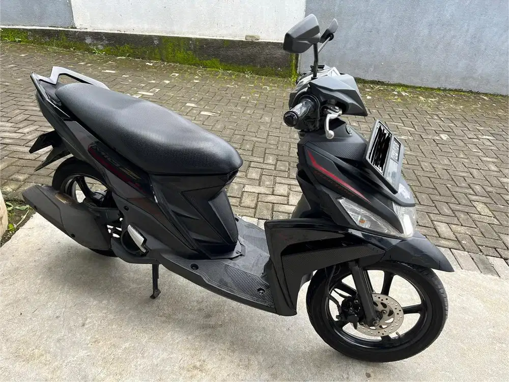 Motor MIO Z 125cc Hitam (mulus)
