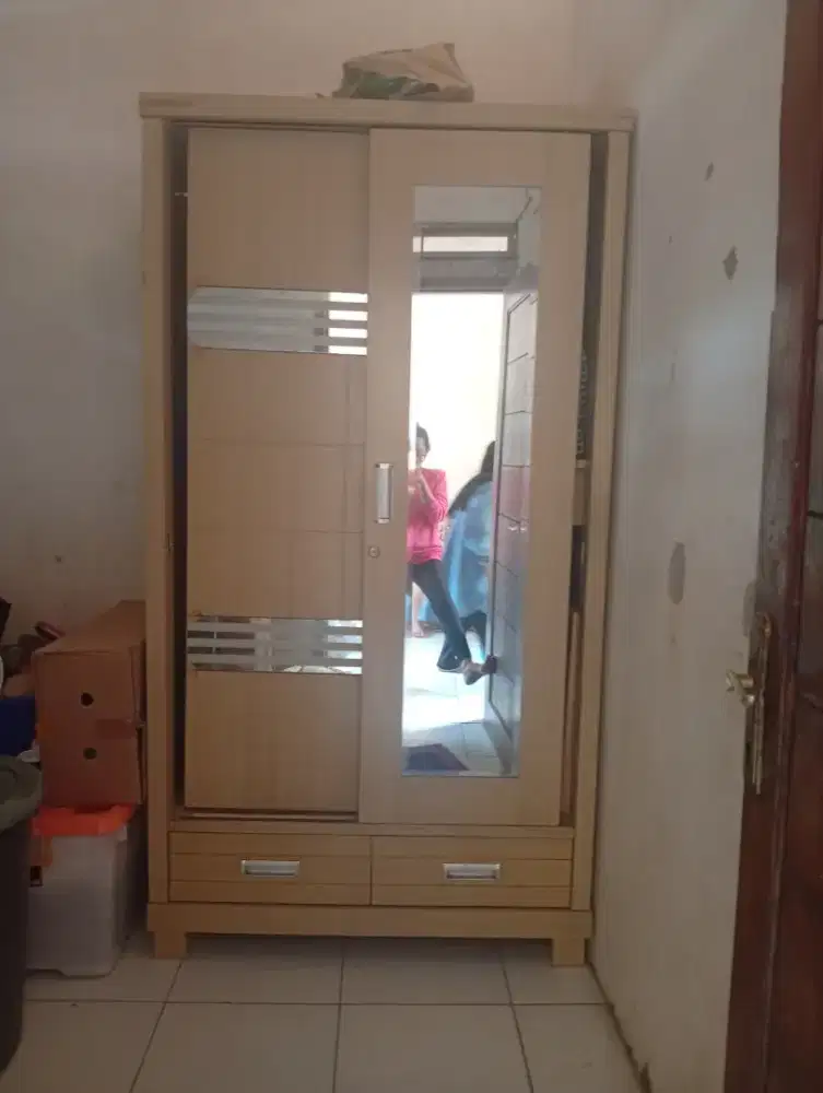 Dijual cepat  lemari tempat tdr bupet