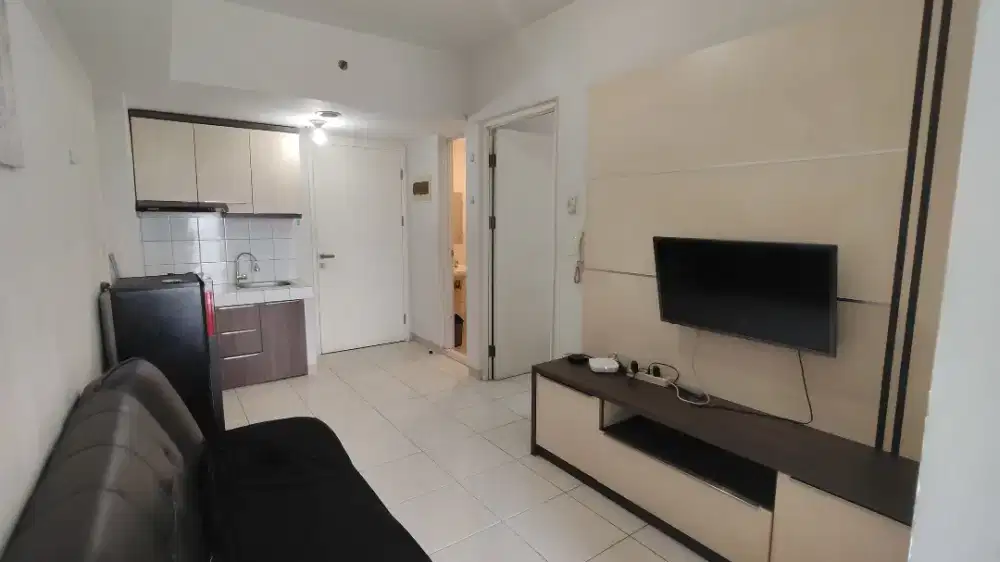 Disewakan lantai rendah 2 Bedrooms Apartemen fully furnished