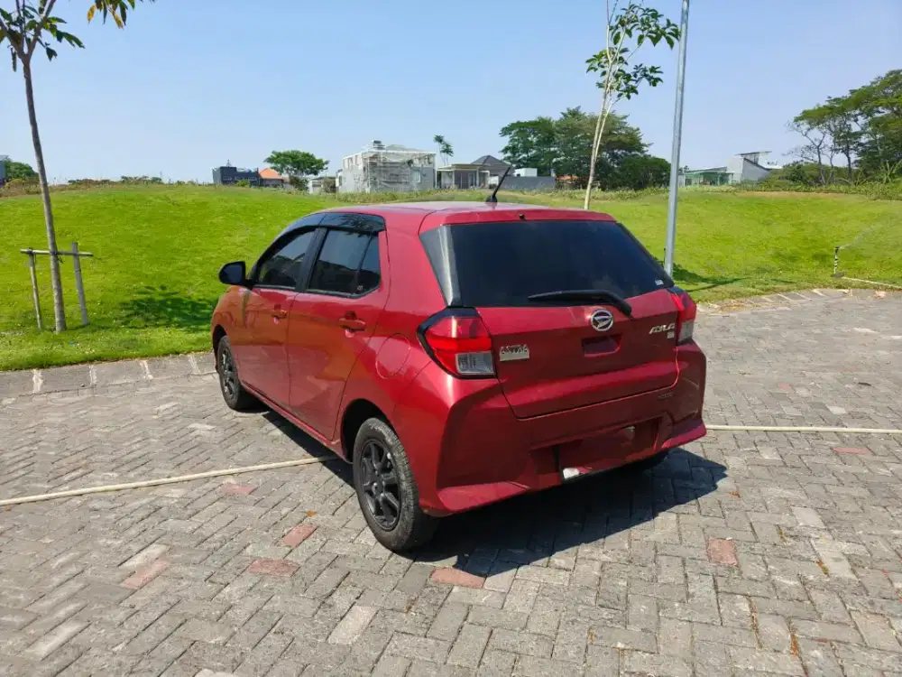 Mobil ayla km rendah type terbaru