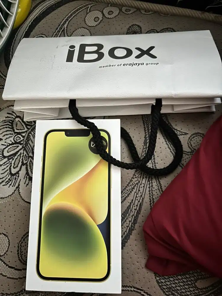 Bismillah dijual iphone 14 128gb yellow