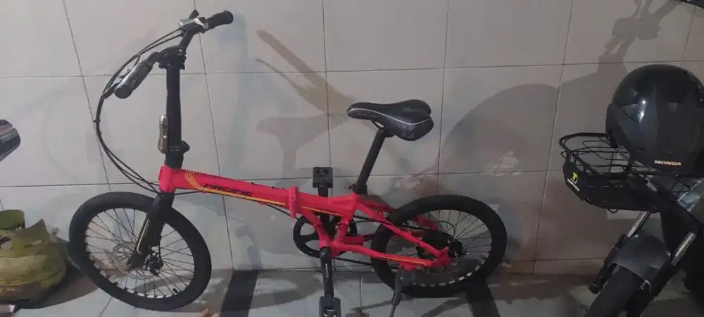 Sepeda lipat pacifik