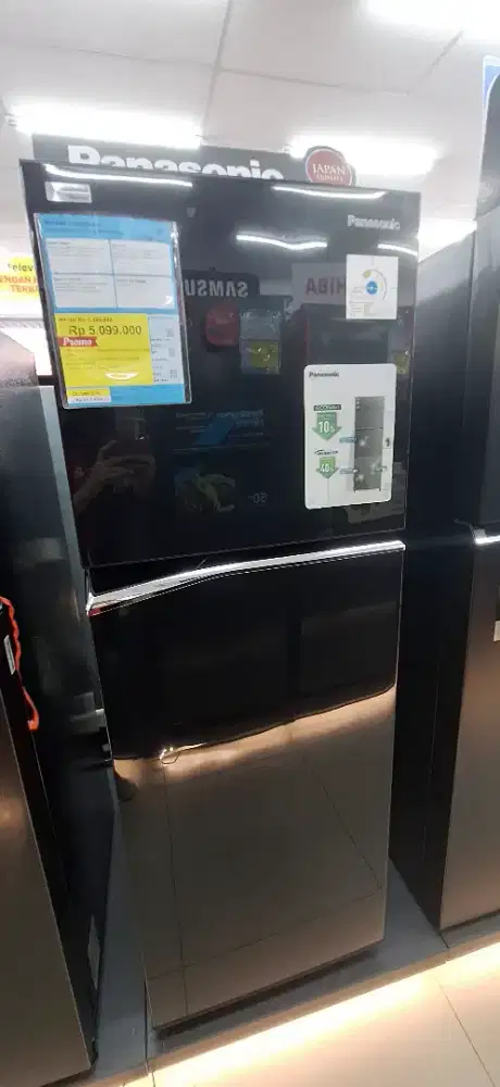 Kulkas Panasonic